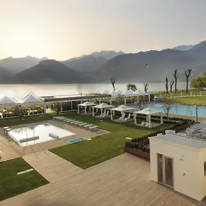 https://seven-park-hotel.it-lombardy.com